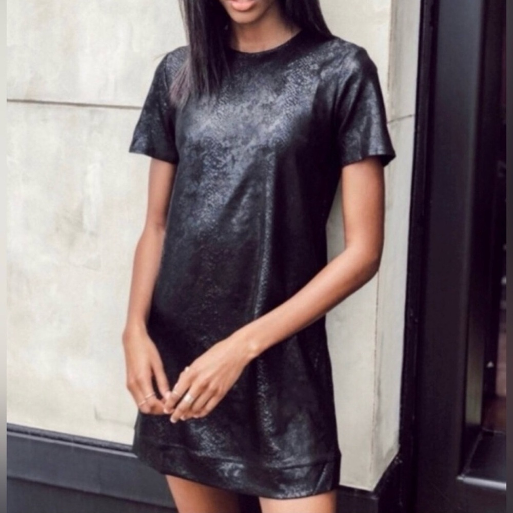 Harper Wren Stevie T-shirt Mini Dress Sheath Snakeskin Metallic Black Size XS
